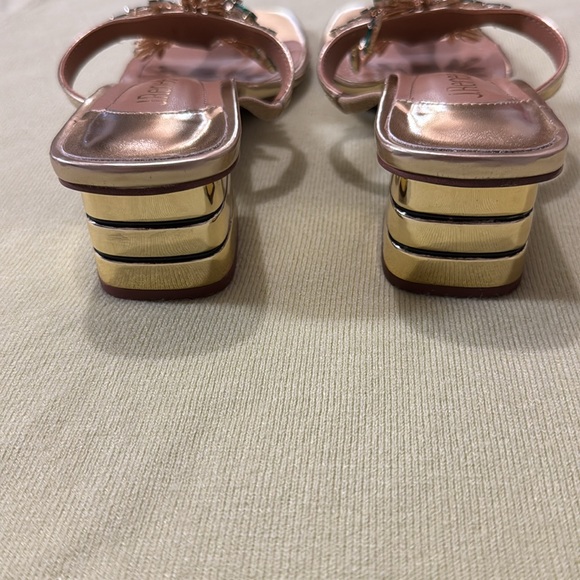 Blingy palm tree sandals - Picture 6 of 14